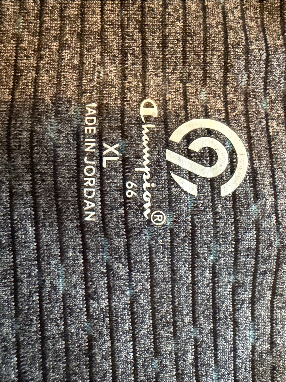 Women’s Ribbed Gray Active Capris - Picture 3 of 3